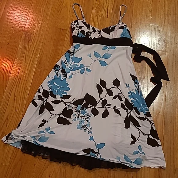 Speechless | Dresses | Speechless White Blue And Brown Spaghetti Strap  Floral Dress With Tie Size L | Poshmark